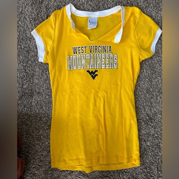West Virginia Mountaineers Tshirt - Picture 2 of 5